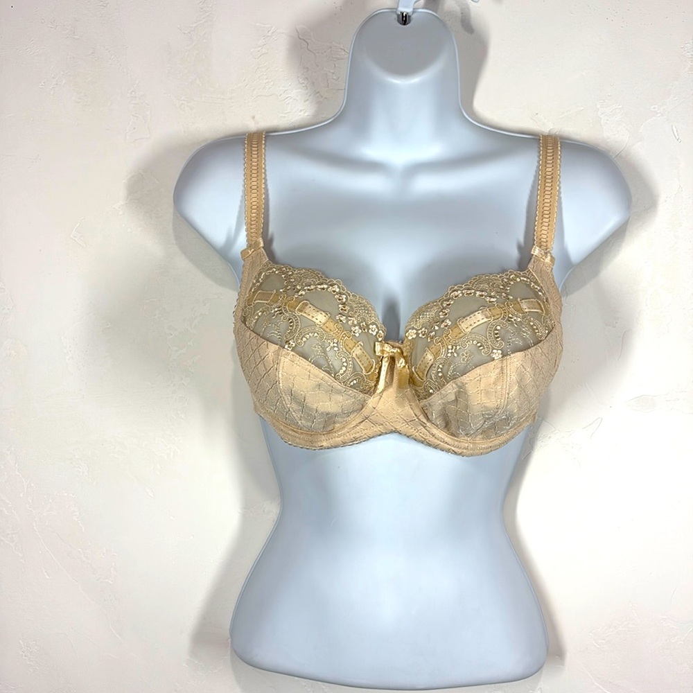 Charnos nude lace bra UK size 30F